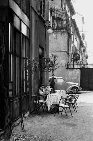 Bar Jamaica, Milan, 004-022-01 L'esterno del Bar Jamaica, ritrovo degli artisti a Milano, 1960 Bar Jamaica, Milano (Italia)